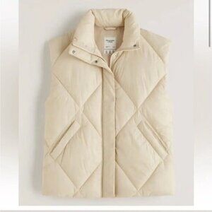Abercrombie & Fitch Quilted Puffer Vest in Light Beige